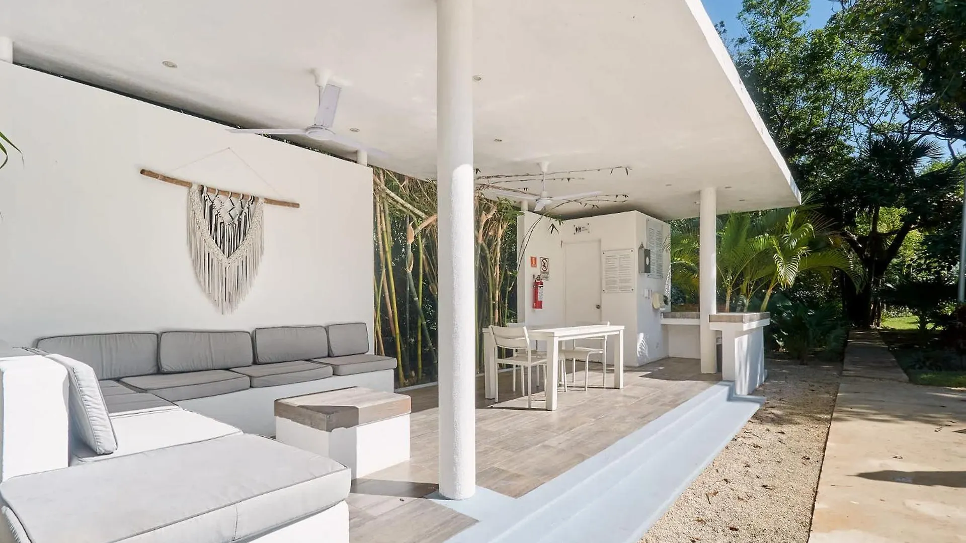 Tranquil Stay With Pool Private Terrace And Bbq Плая-дель-Кармен Апартаменты